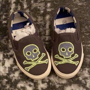 Mini Boden novelty pirate slip-on shoes toddler 8